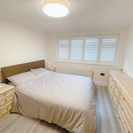 Home Near London Heathrow, Slough,Windsor,Legoland 科恩布鲁克 外观 照片