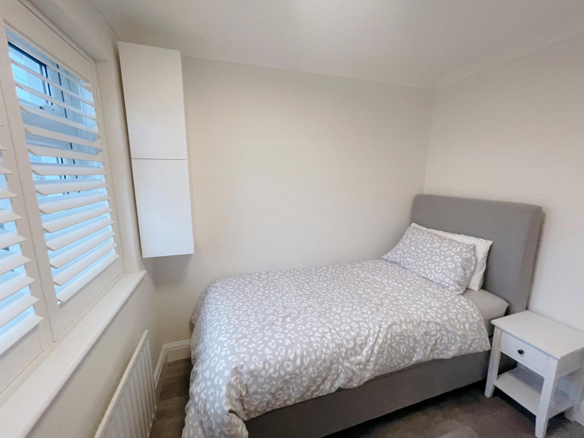 Home Near London Heathrow, Slough,Windsor,Legoland 科恩布鲁克 外观 照片